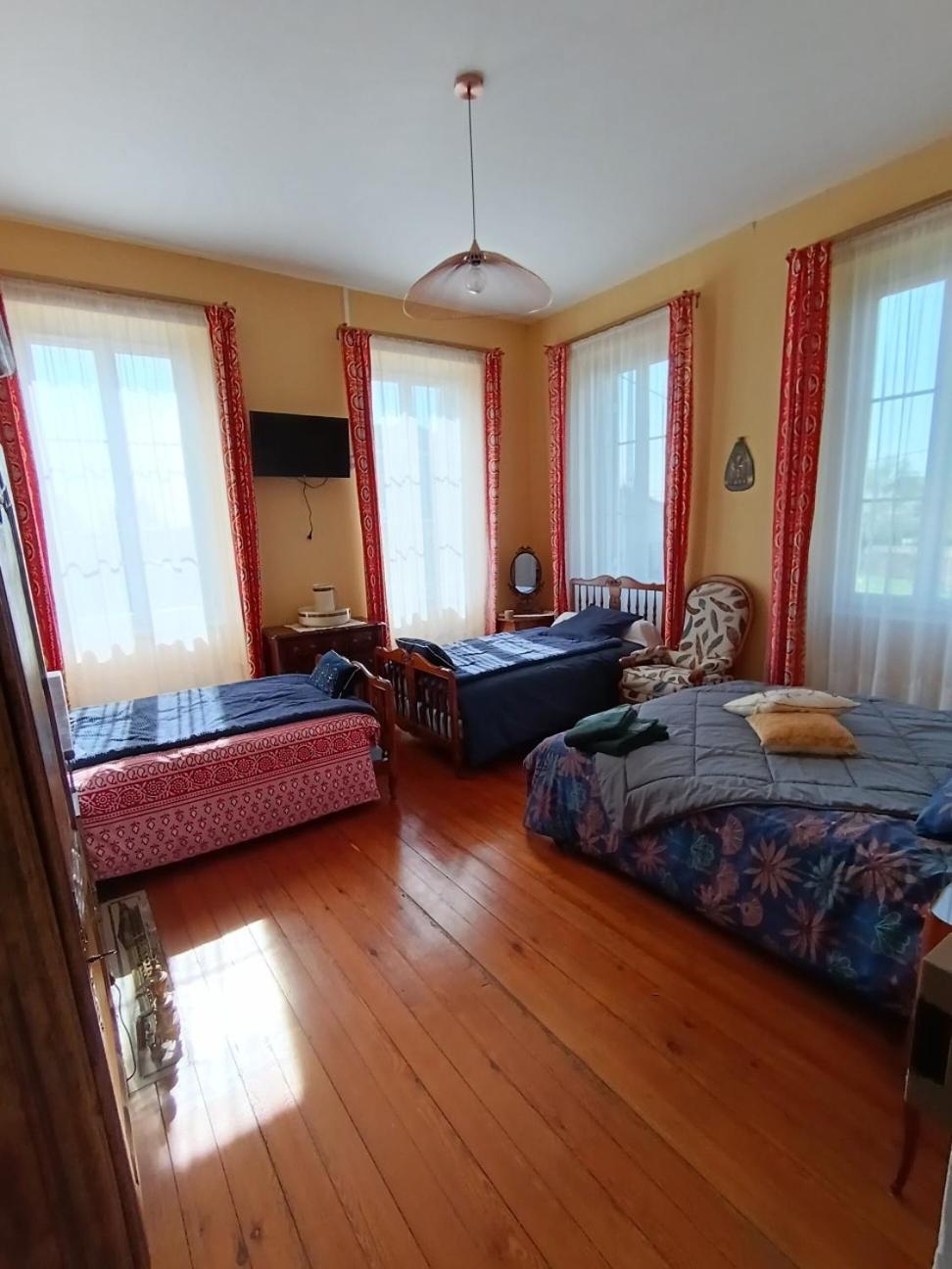 Gite La Burthe Monprimblanc Extérieur photo