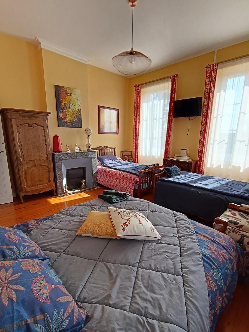Gite La Burthe Monprimblanc Extérieur photo